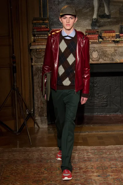 Look 39